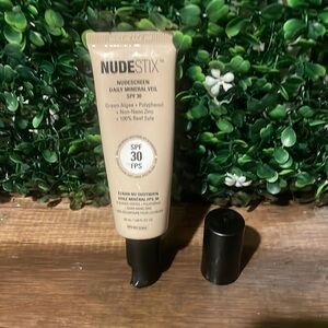 NUDESCREEN Daily Mineral Veil SPF 30